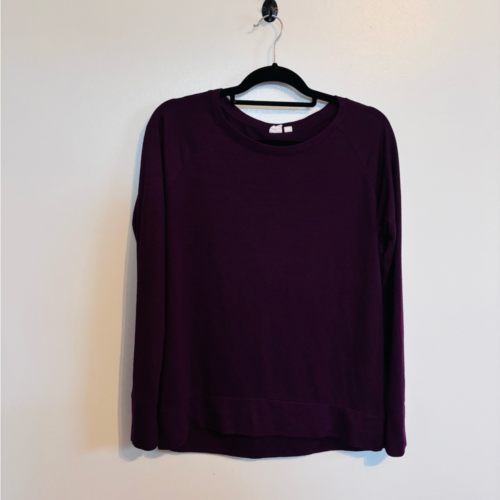 Gap purple long sleeve light weight sweater size small